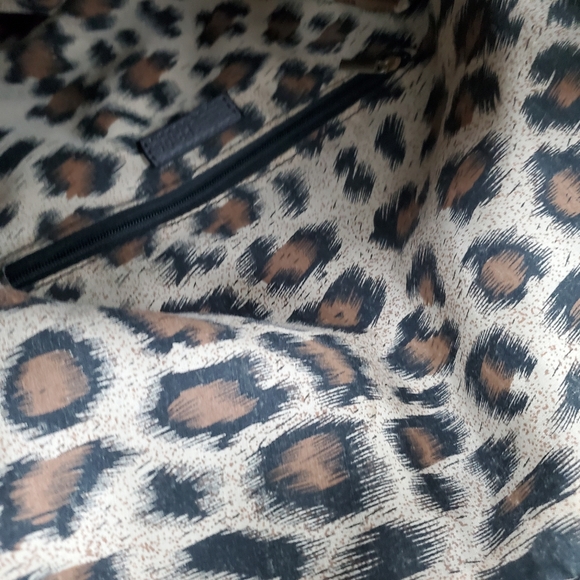 Call it Spring foldover tote/crossbody/shoulder - Picture 9 of 16